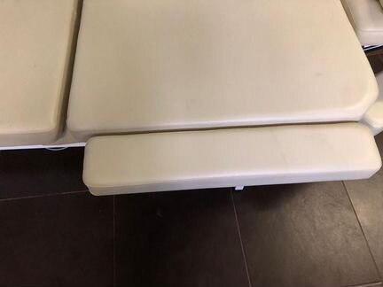 Массажный стол