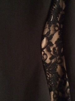 Черное платье с гипюром фирмы RM Richards