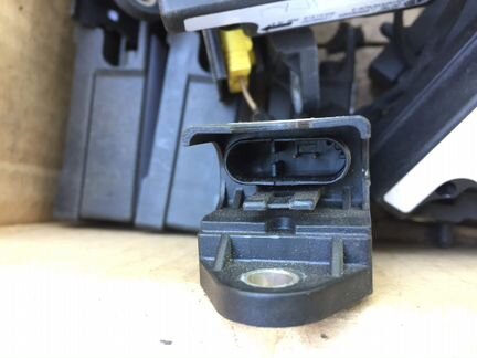 Датчик бокового удара 1J0909606N VW Passat b5