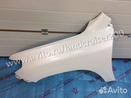 Левое крыло Land Cruiser 200