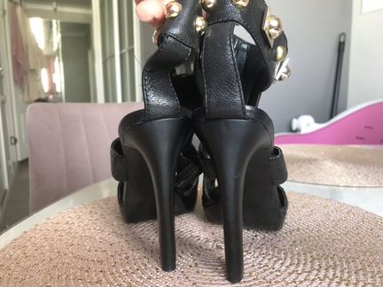 Босоножки bcbg