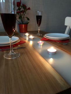 Стол обеденный