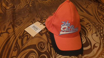 Новая кепка Gorra Galliano