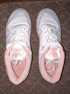 Кроссовки adidas