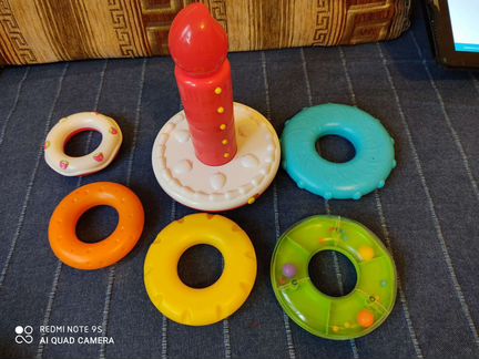 Пирамидка-тортик музыкальная, сенсорная