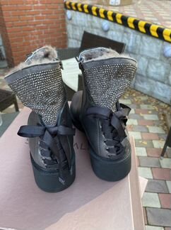 Новые женские зимние ботинки