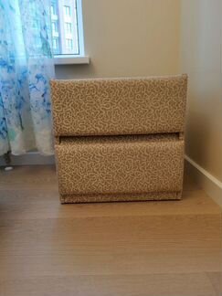 Две прикроватные тумбы