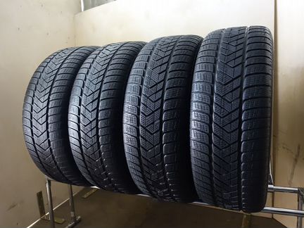 235 55 19 Pirelli Scorpion Winter 88DX