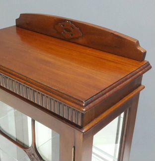 Витрина Chippendale