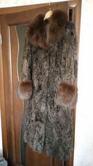 Шуба из каракульчи для бизнес-леди