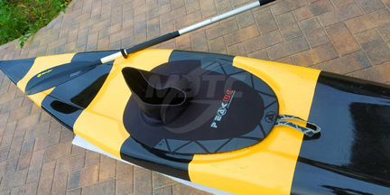 Каяк одноместный спортивный