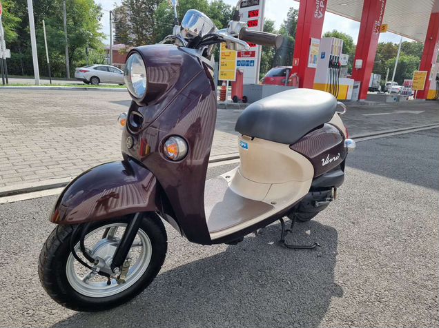 Yamaha vino sa26j. Ямаха вино розовый. Сиденье yamaha vino 50 sa26. Скутер ямаха ретро. Ремонт скутеров клинцы.