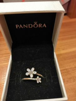 Кольцо Pandora Маргаритки