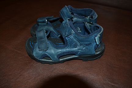 Продам сандали Экко