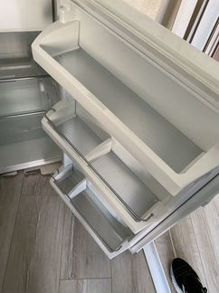 Холодильник liebherr