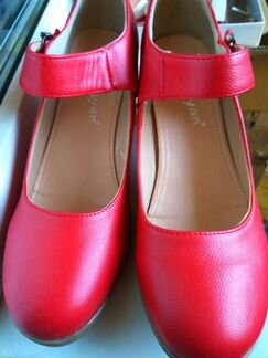 Босоножки 25 размер новые