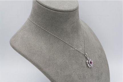 Золотая подвеска с рубином и бриллиантами 0.8 ct