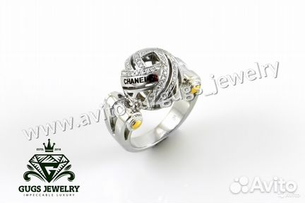 Роскошное кольцо из золота с бриллиантами