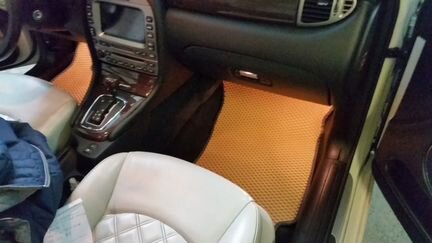 Новые коврики в салон Jaguar