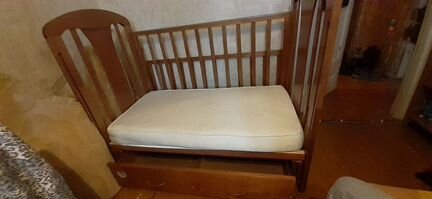 Детская кроватка