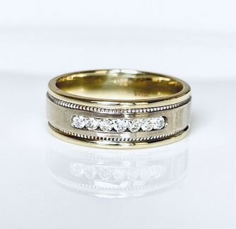 Золотое кольцо с бриллиантами