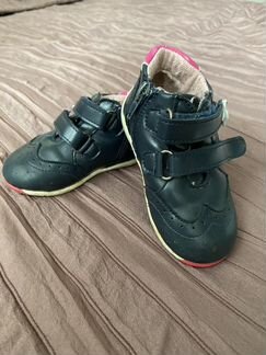 3 пары обуви