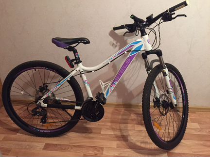 Велосипед Stels Miss 7100 MD V010 (16, белый)