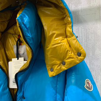 Пуховик Moncler