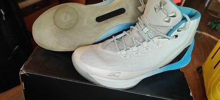 Кроссовки Under Armor Curry 3