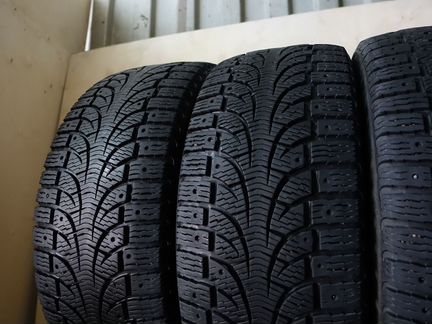 205 55 16 Pirelli Winter Carving Edge 68WG
