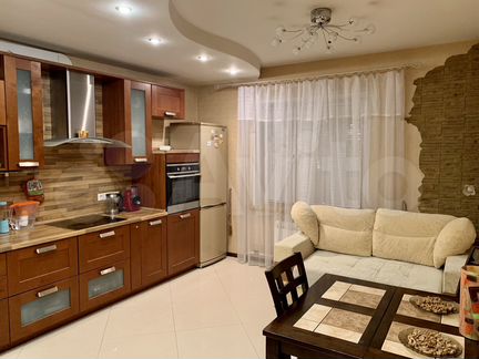 3-к квартира, 82.1 м², 1/18 эт.