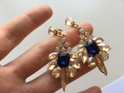 Серьги с кристаллами