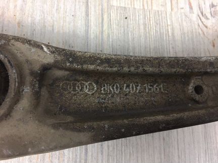 Рычаг подвески передний правый нижний Audi Q5 8R