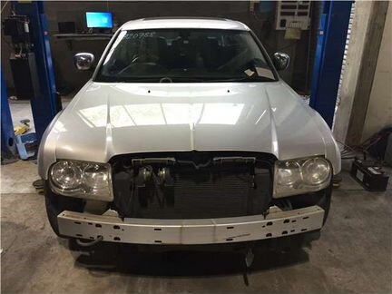 Разбор на запчасти Chrysler 300C 2004-2011
