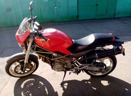 Ducati Monster 900 SI