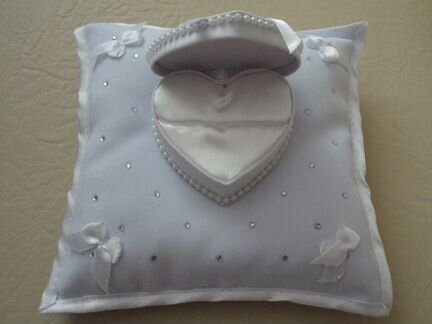 Подушечка для колец свадебная. Новая