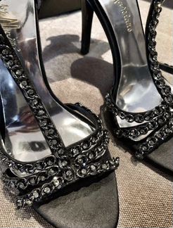 Босоножки из натуральной мягкой кожи с кристаллами