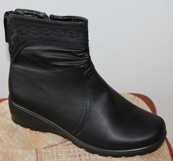 Сапожки демисезонные новые