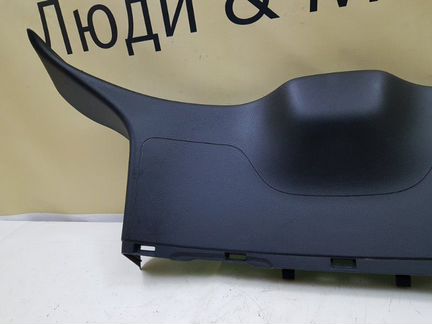 Обшивка крышки багажника Mercedes-Benz A-Class