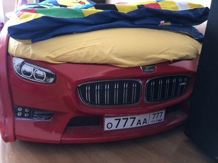 Продаю детскую кровать-машину от Мебелев