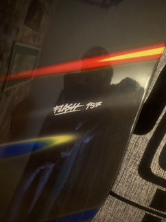 Сноуборд с креплениями и ботинками