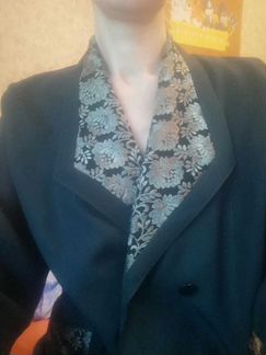 Костюм с юбкой