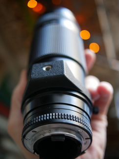 Nikon nikkor 75-300 f 4,5-5,6 со штативной лапкой