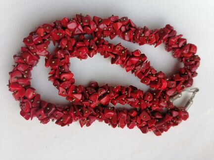 Бусы коралловые