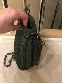 Вязаная женская сумочка