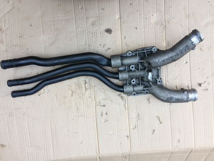 Термостат 4.5L Порш Кайен