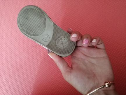 Босоножки 20 р