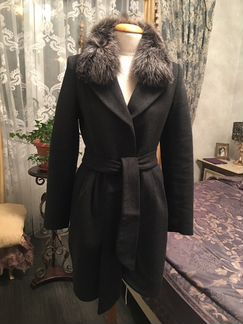 Пальто зимнее с меховым воротником Hoops 46 размер