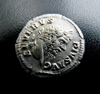 Антика. Рим. Септимий Север. Денарий. Юпитер