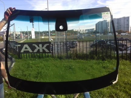 Стекло лобовое Renault Fluence (Рено Флюенс)